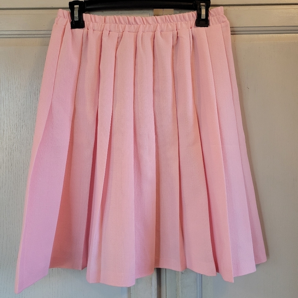 Vicki Wayne Pink Pleated Midi Skirt